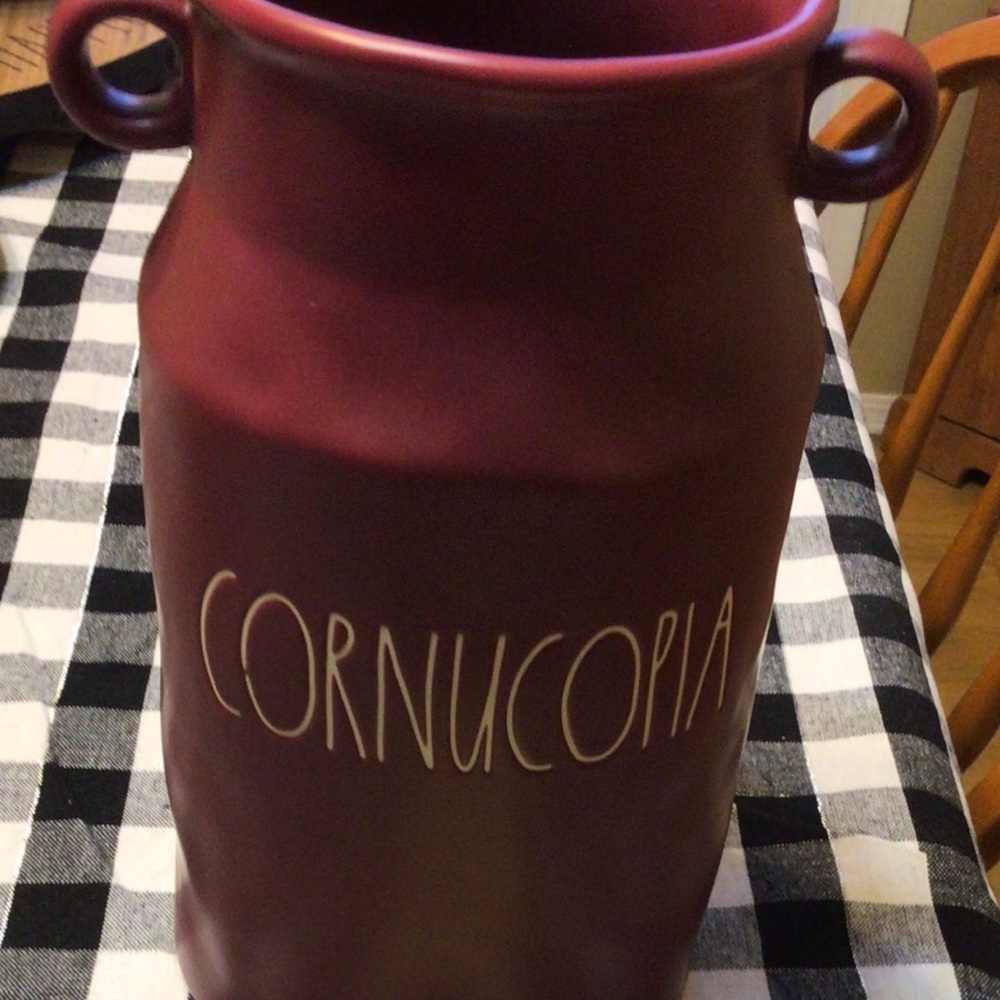 Rae Dunn Burgundy Corncorpia Vase 🇺🇸